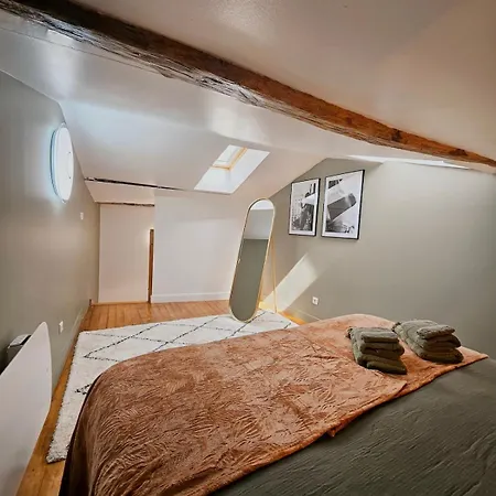 Apartment Nid Cosy - Balneo, Lit King Size & Ambiance Cinema Angoulême