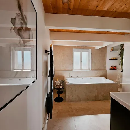 Apartment Nid Cosy - Balneo, Lit King Size & Ambiance Cinema