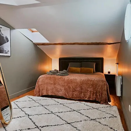 Nid Cosy - Balneo, Lit King Size & Ambiance Cinema * Angoulême