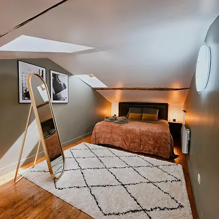 Nid Cosy - Balneo, Lit King Size & Ambiance Cinema